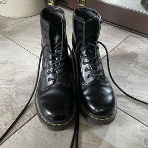 doc marten smooth leather 1460